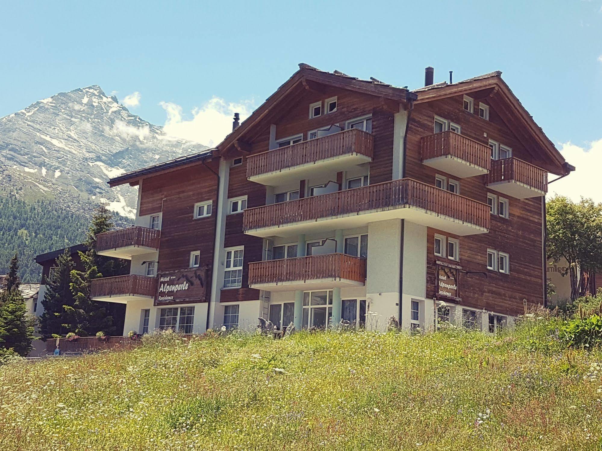 Hotel Alpenperle Saas Fee Exterior foto